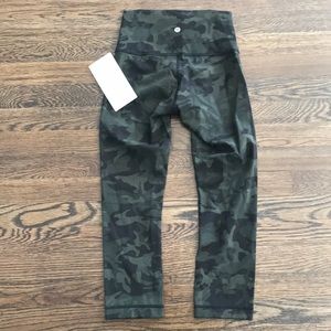 lululemon athletica Pants - Lululemon wunder under camo lululemon athletica Pants - Lululemon wunder under camo